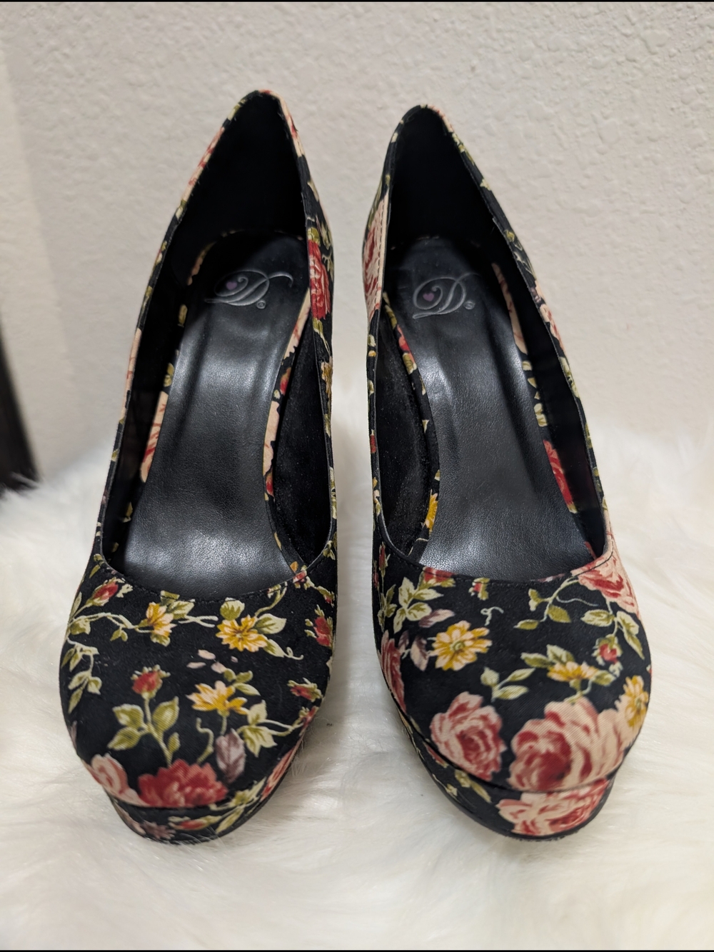 Floral Platform Pumps in Black Multi Colors